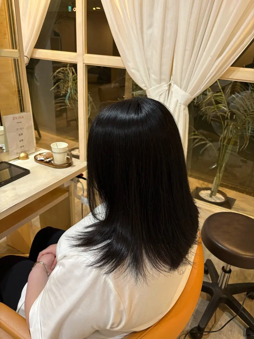 セミロング 透明感カラー🫧🪽 藤田友邦のヘアスタイル