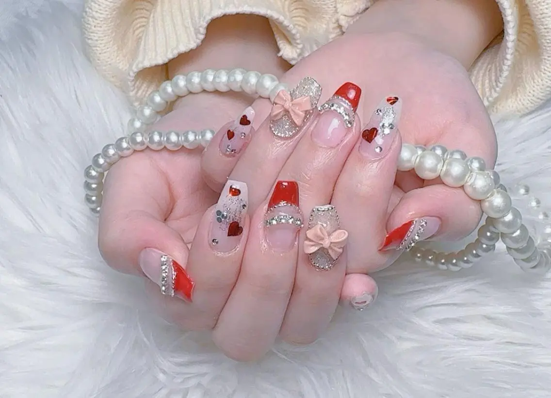 ネイル キラキラネイル 韓国ネイル オフィスネイル For U nail スカルプ専門店のネイルデザイン