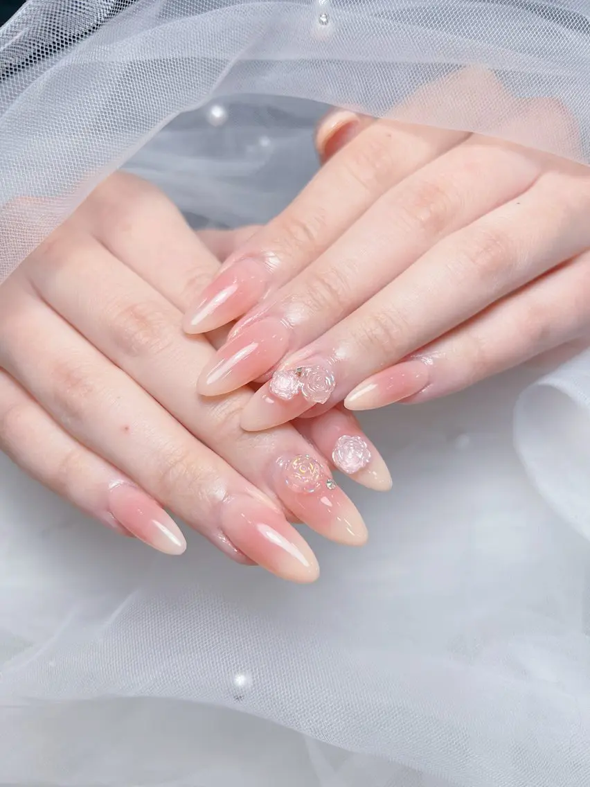 ネイル アートネイル オーロラネイル チークネイル 長さ出し フットネイル Miya _nailのネイルデザイン