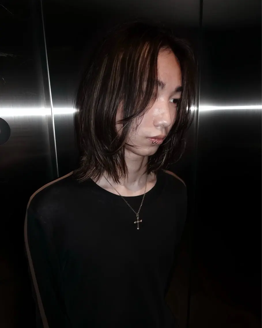 ミディアム ヘアカラー 岩下昂世/ ハイトーン/デザインのヘアスタイル
