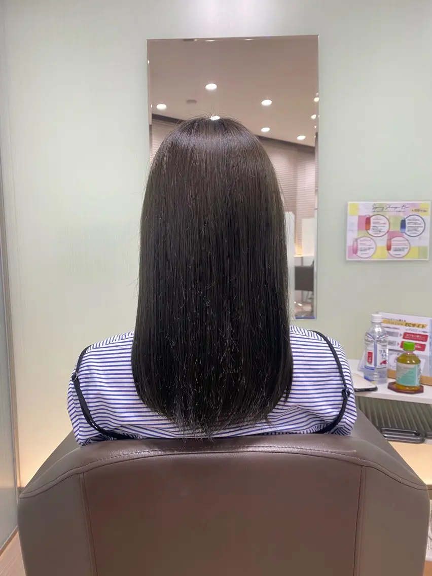 カラー グレージュ オリーブグレージュ オリーブグレー カラー/カットモデル 東 ゆきののヘアスタイル
