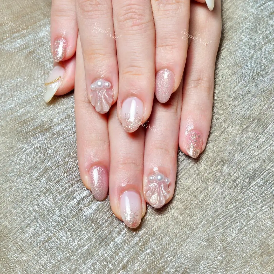 ネイル 🦋 Queenieのネイルデザイン