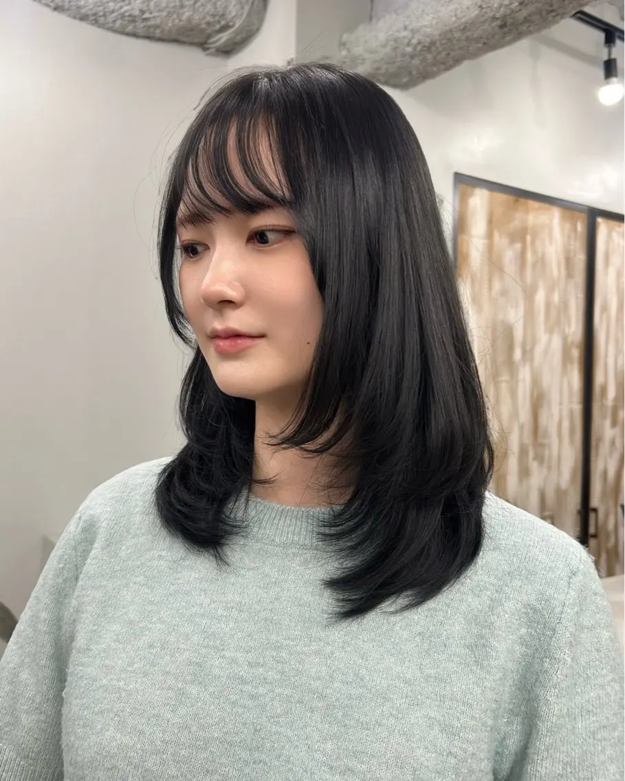 ミディアム カラー レイヤーカット/韓国 🤎きのした いちかのヘアスタイル