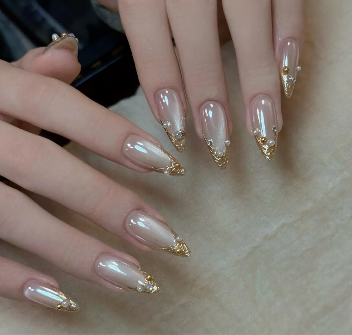 ネイル フットネイル フレンチネイル グラデーション 氷ネイル・うるうるネイル 韓国ネイル ハンドネイル Mixx Nail_ Studioのネイルデザイン