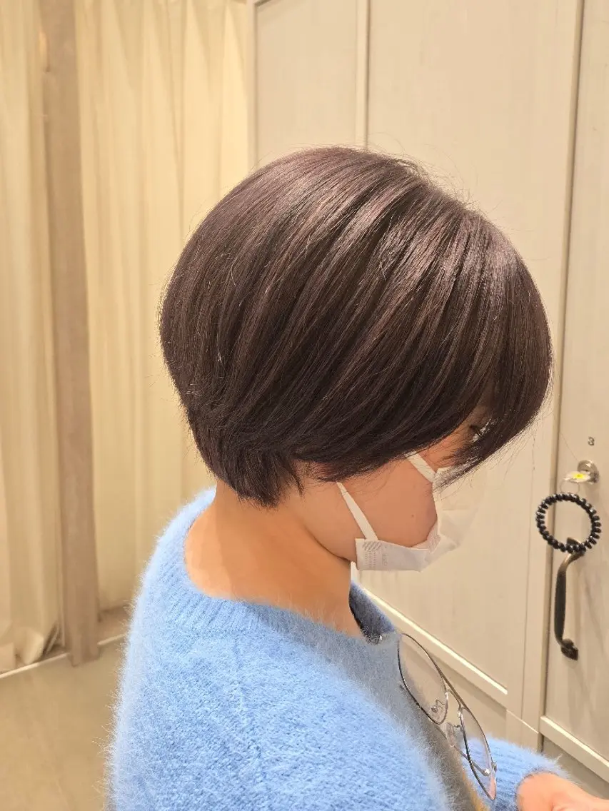 ショート カット ヘアカラー トリートメント 小峯 瑞貴のヘアスタイル
