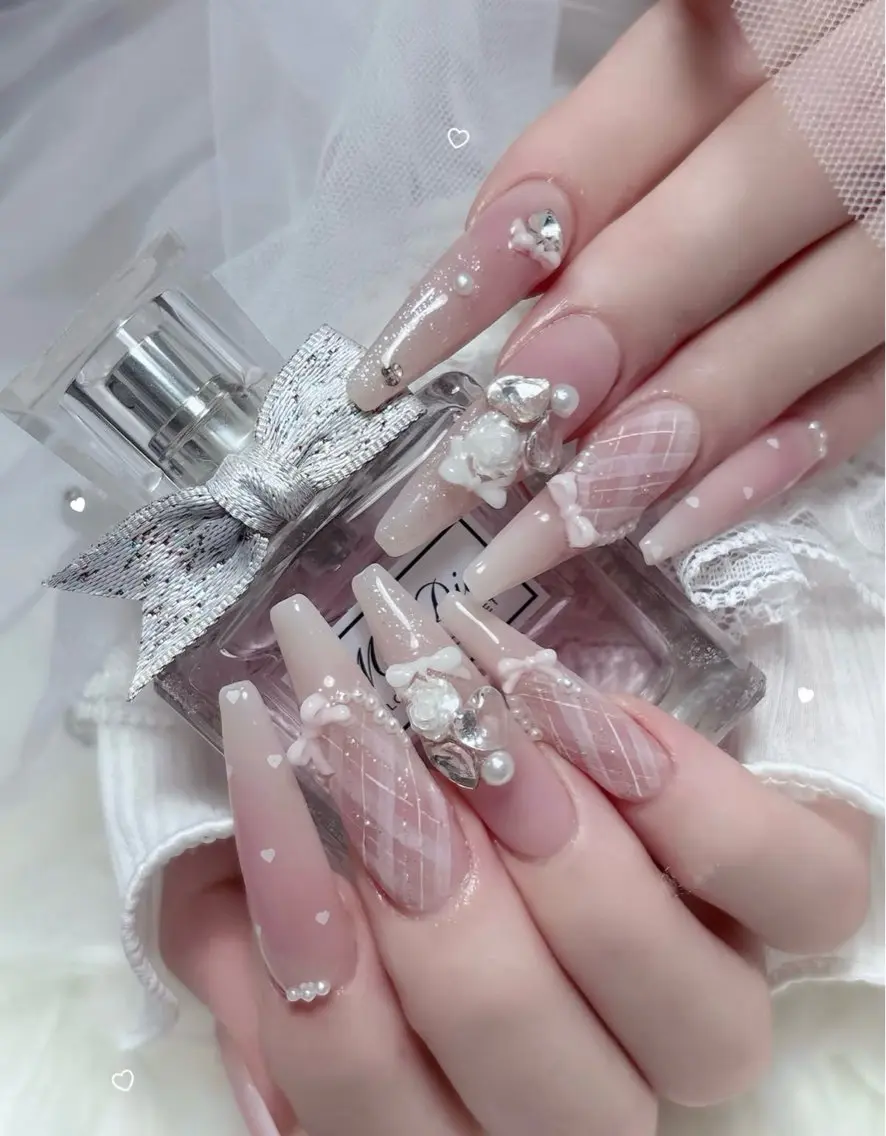 ネイル ジェルネイル 韓国ネイル 持ち込み シンプルネイル ワンホンネイル ハンドネイル 🎀Aura. Yurachanのネイルデザイン