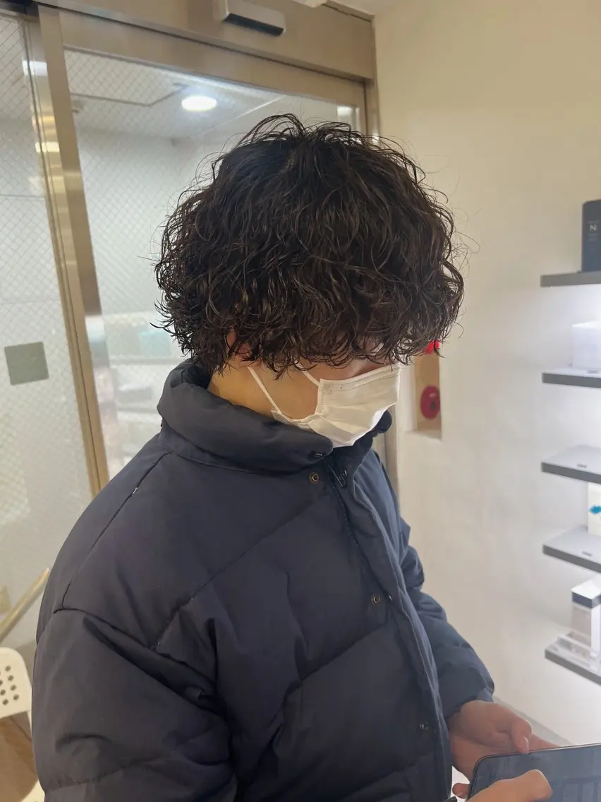 カラー パーマ メンズ メンズブリーチ センターパート マッシュ メンズパーマ プードルパーマ カット パーマ トリートメント ショートヘア原宿 fifth コシのヘアスタイル