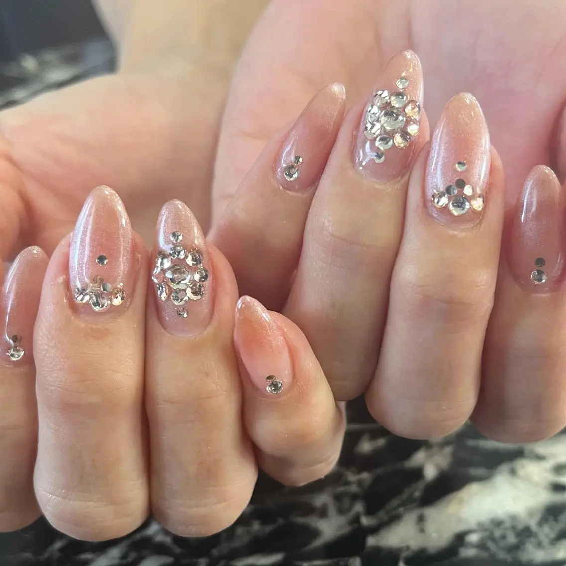 ネイル フットネイル ニュアンスネイル シンプルネイル 春ネイル ストーンネイル nail fufla ♡yamane♡のネイルデザイン