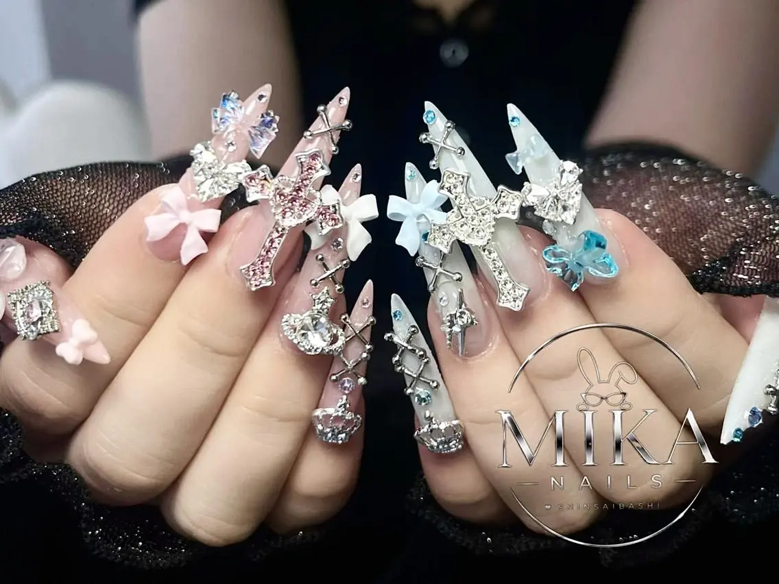 ネイル アートネイル チークネイル ドット フットネイル フレンチネイル ハンドネイル Mika Nailsのネイルデザイン