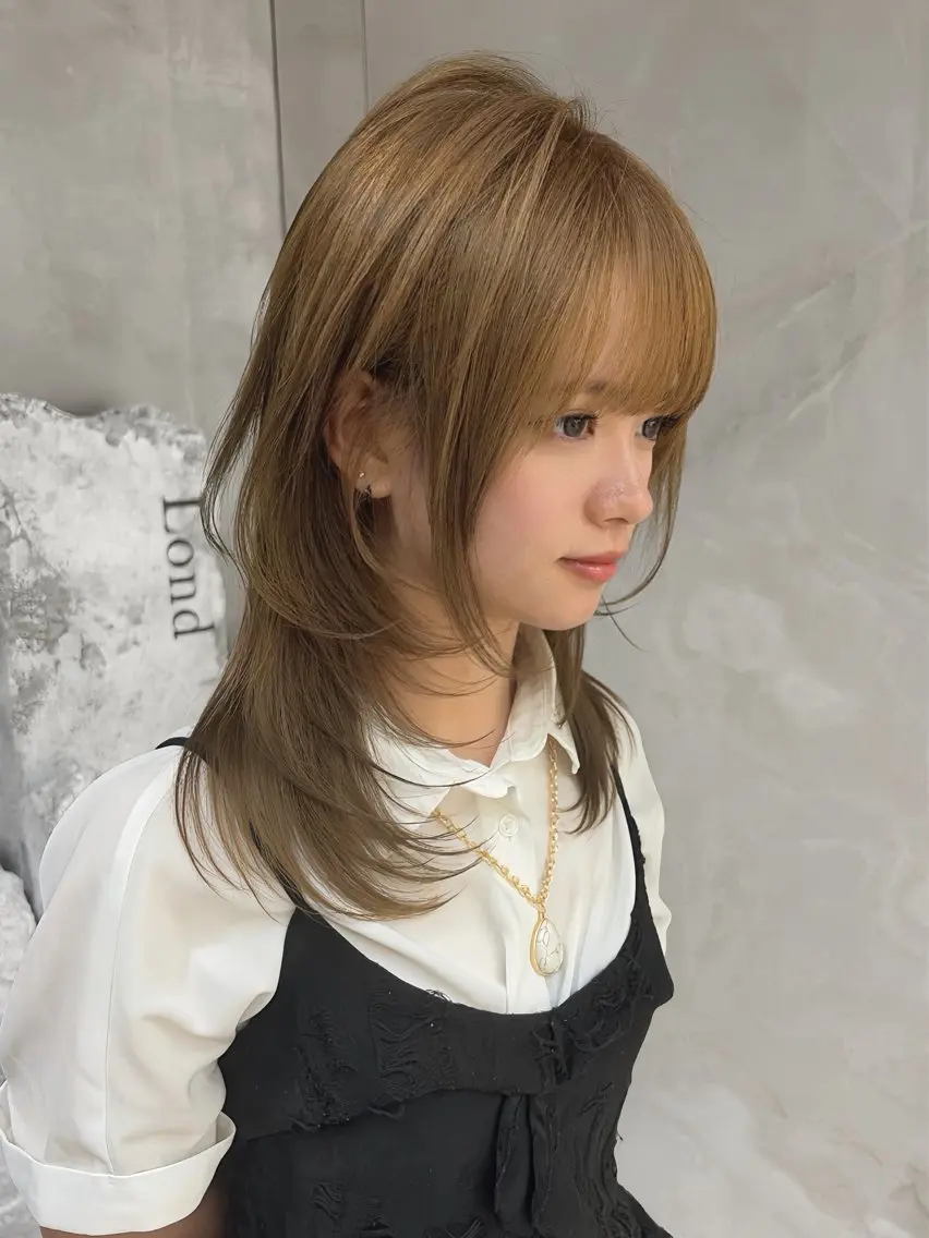 ミディアム カラー ミディアムレイヤー ベージュカラー ミント ミントベージュ レイヤーカット カット ヘアカラー トリートメント 💎KEN /レイヤー/韓国💎のヘアスタイル