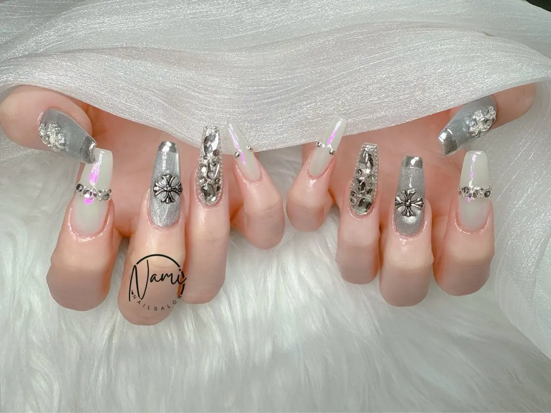 ネイル 長さ出し ガーリー 韓国ネイル ロングネイル 持ち込み Nami nail salonのネイルデザイン
