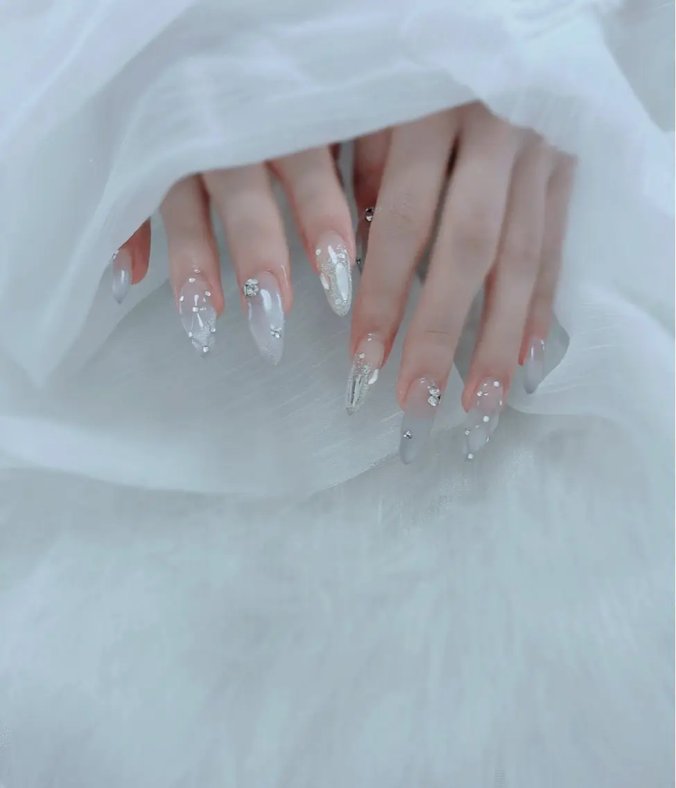 ネイル ハンドネイル ESPOIR Ｎのネイルデザイン