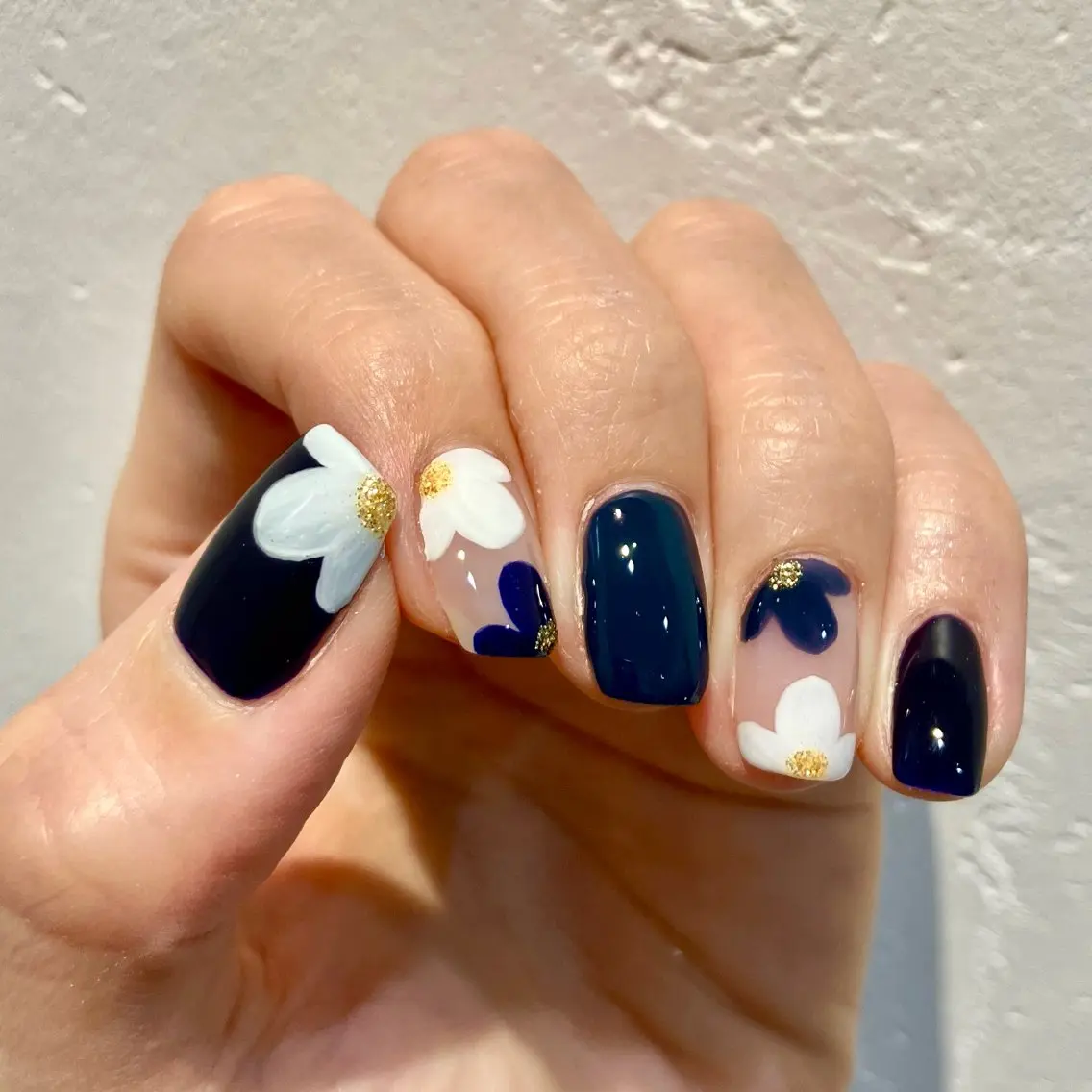 ネイル ハンドネイル Ayaka 🧸🌻 銀座のネイルデザイン