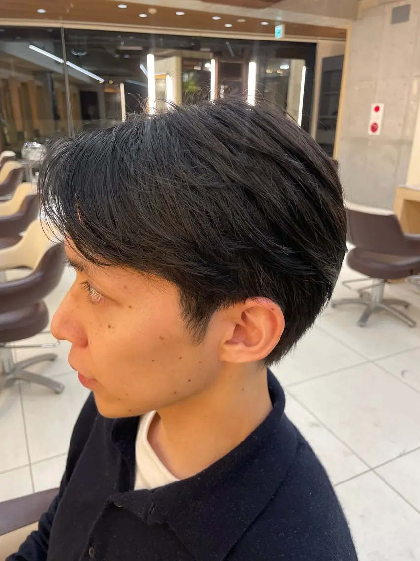 ショート メンズ センターパート 岩崎 唯人のヘアスタイル