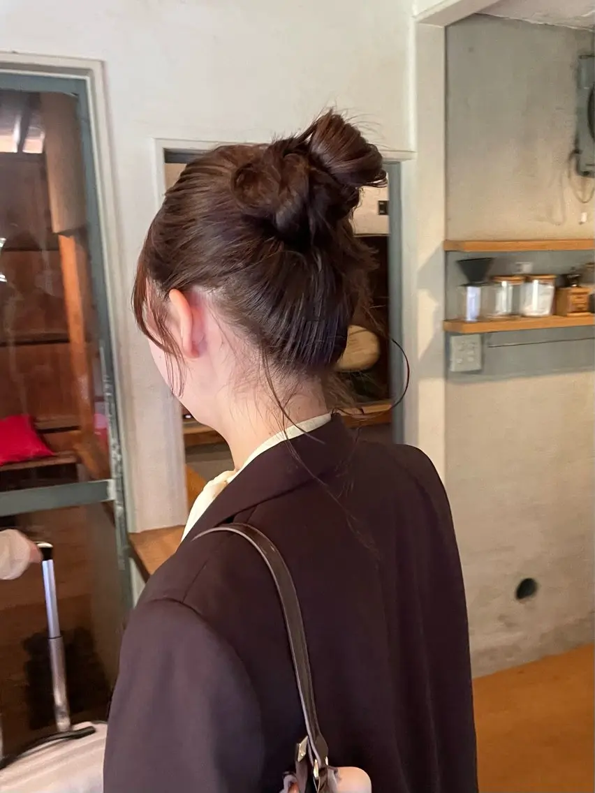 セミロング お団子ヘア 前川 瑞希のヘアスタイル