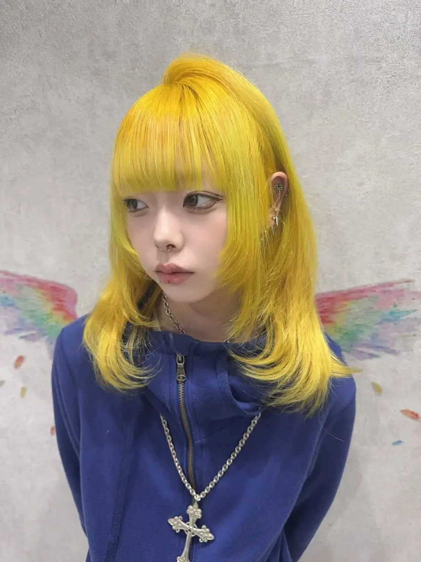 セミロング カラー ブリーチ イエローカラー レイヤーカット カット ヘアカラー トリートメント 韓国ヘアー🦄ྀི オタク美容師🌈山本のヘアスタイル