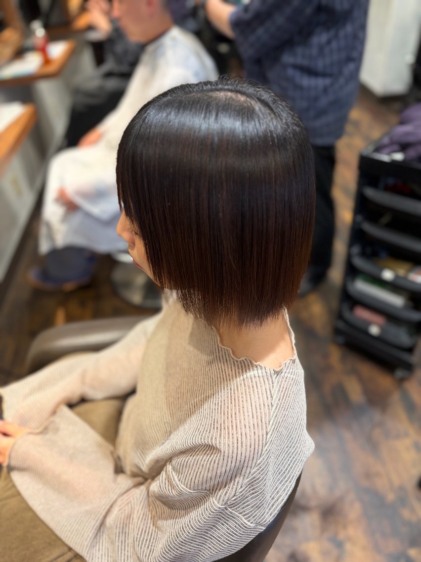 ショート ショートヘア 縮毛矯正 ✨矯正口コミ4.9✨ 歴21年代表ヨシアキのヘアスタイル