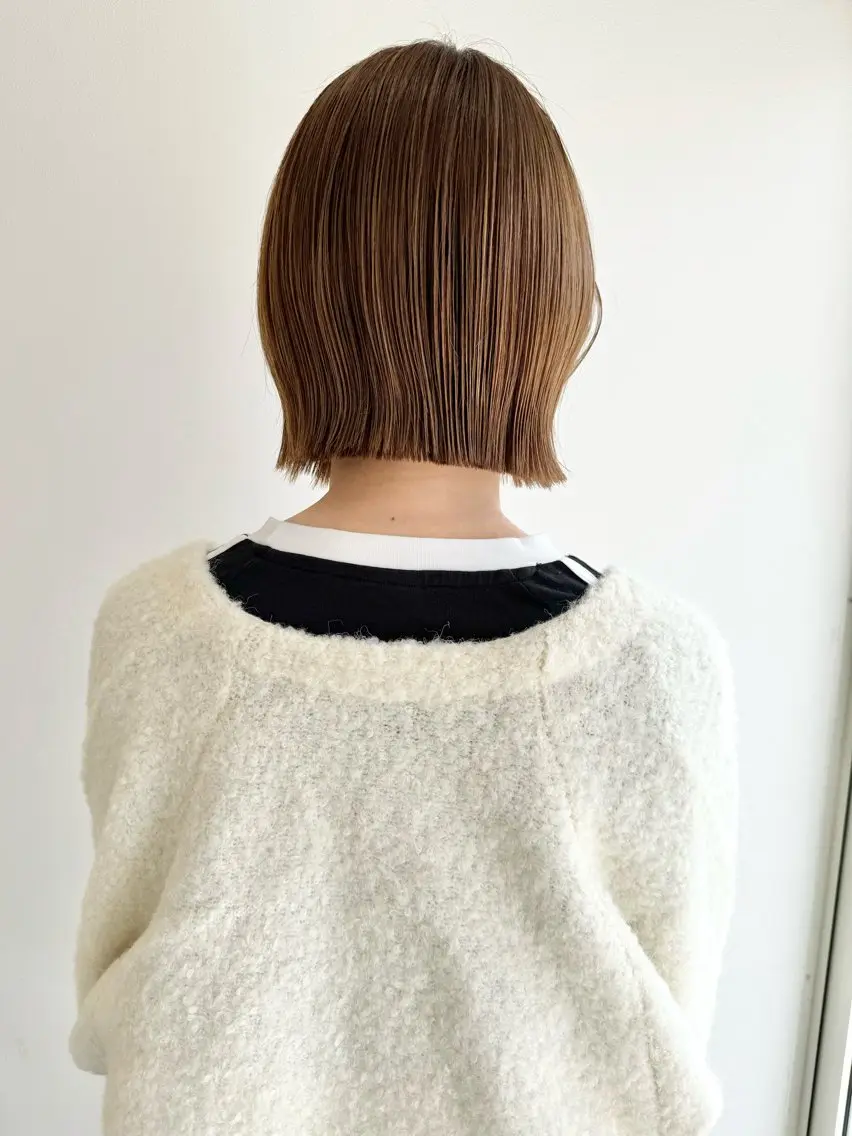 ショート カラー 切りっぱなしボブ ボブ カット ヘアカラー トリートメント 会田有紀 /切りっぱなしボブのヘアスタイル