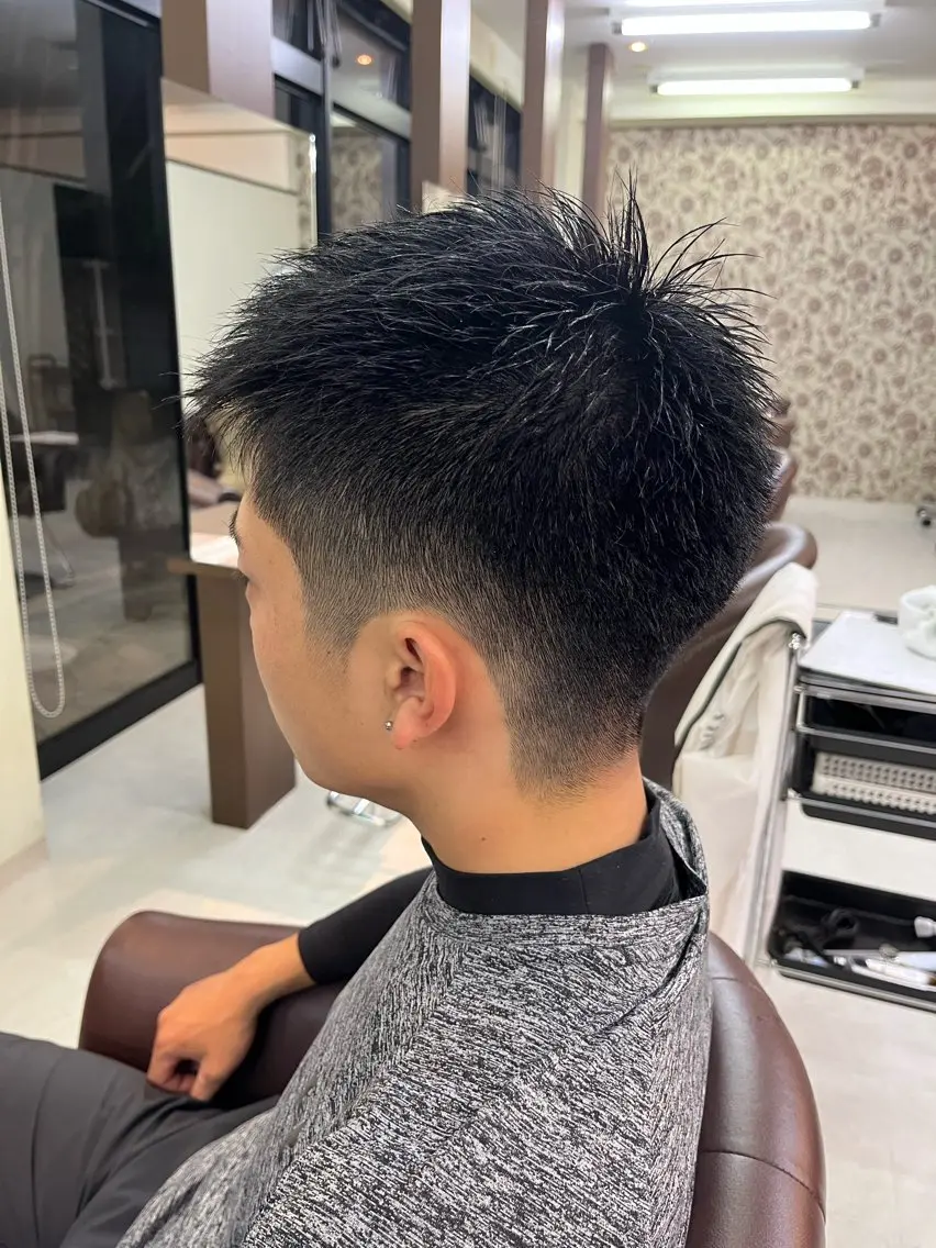 ショート メンズ モヒカン 学生（メンズ向け） ソフトモヒカン ツーブロック 学生 樋口智士/倉敷/中庄 /縮毛矯正/髪質改善のヘアスタイル