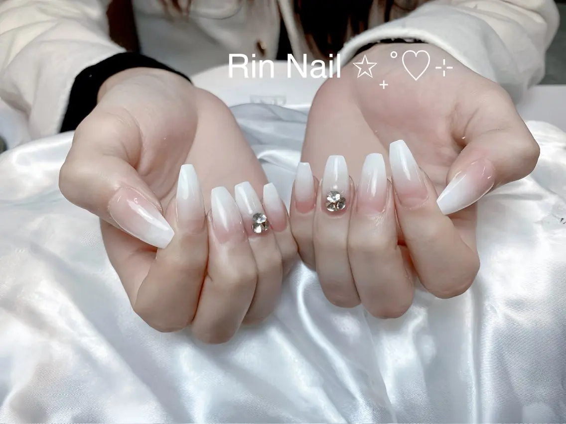 ネイル チークネイル フラッシュネイル フラワーネイル フットネイル ジェルネイル ハンドネイル Rin Nail Shinokuboのネイルデザイン