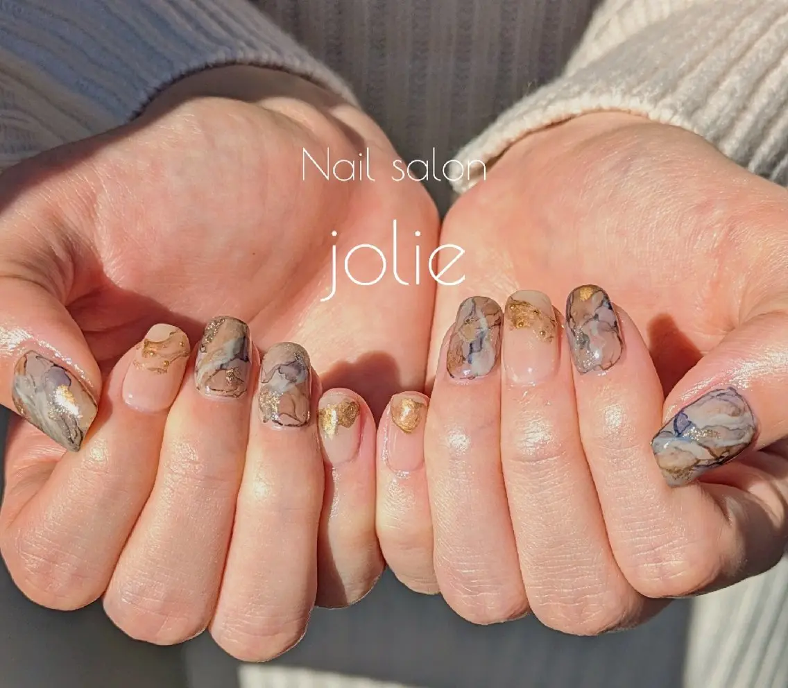 ネイル ジェルネイル ゴールド ミラーネイル ニュアンスネイル 冬ネイル ハンドネイル jolie ISIHARAのネイルデザイン