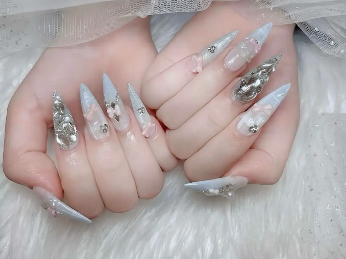 ネイル フットネイル ジェルネイル 韓国ネイル マグネットネイル 持ち込み ハンドネイル Huyn Nail Shinjyukuのネイルデザイン