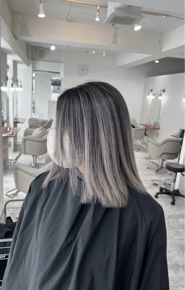 ミディアム カラー バレイヤージュ グレージュ レイヤーカット 指名数No.1 /NAOYAのヘアスタイル