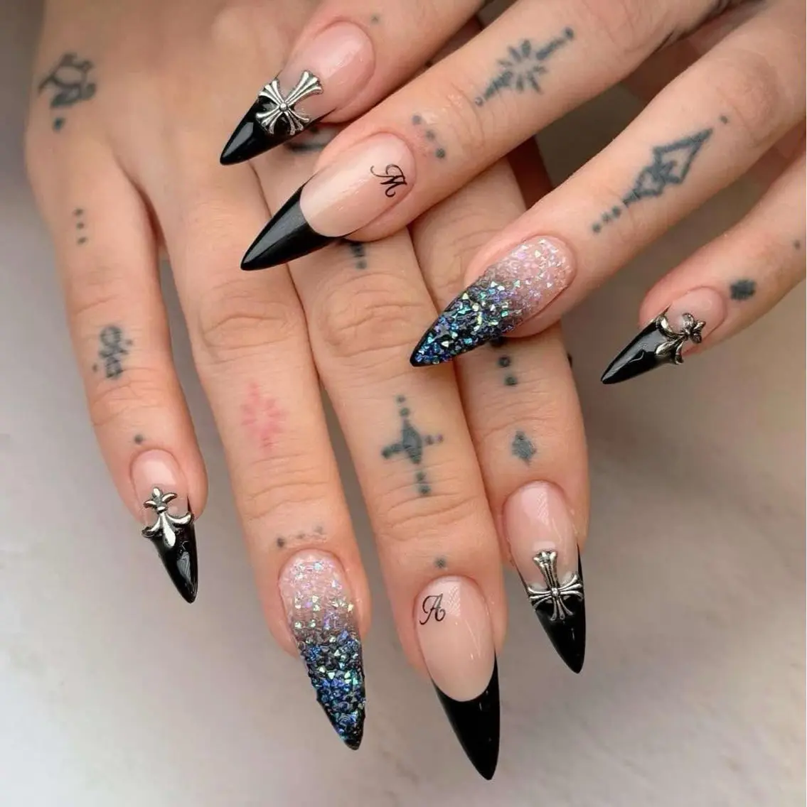 ネイル オーロラネイル フレンチネイル ジェルネイル ハロウィン 韓国ネイル ハンドネイル H.baby Nail Salonのネイルデザイン