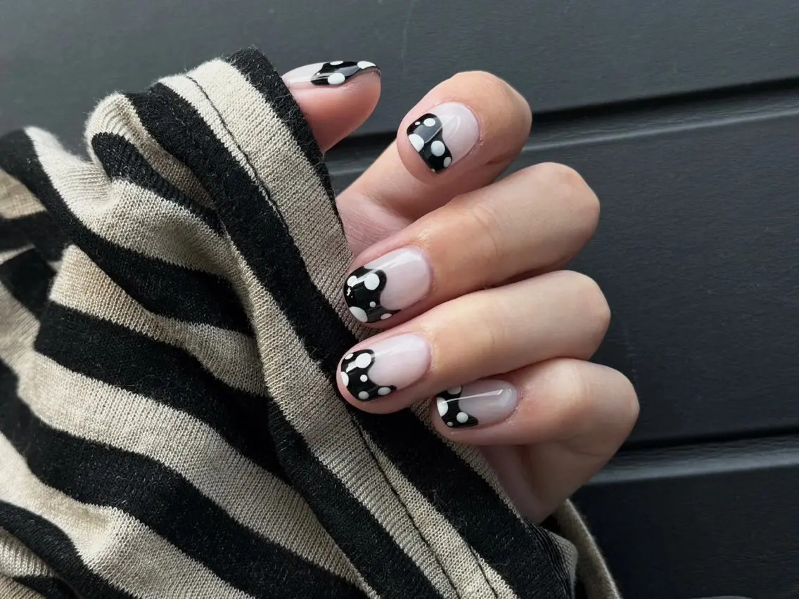 ネイル チークネイル 長さ出し フットネイル フレンチネイル ジェルネイル ハンドネイル Saran Nailstudioのネイルデザイン