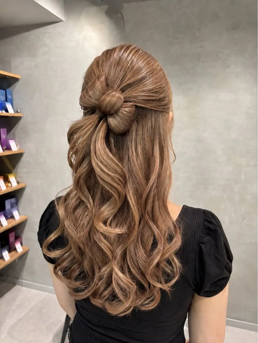 ヘアアレンジ ヘアセット ヘアアレンジ🪽 艶カラー ☆ yuiのヘアスタイル