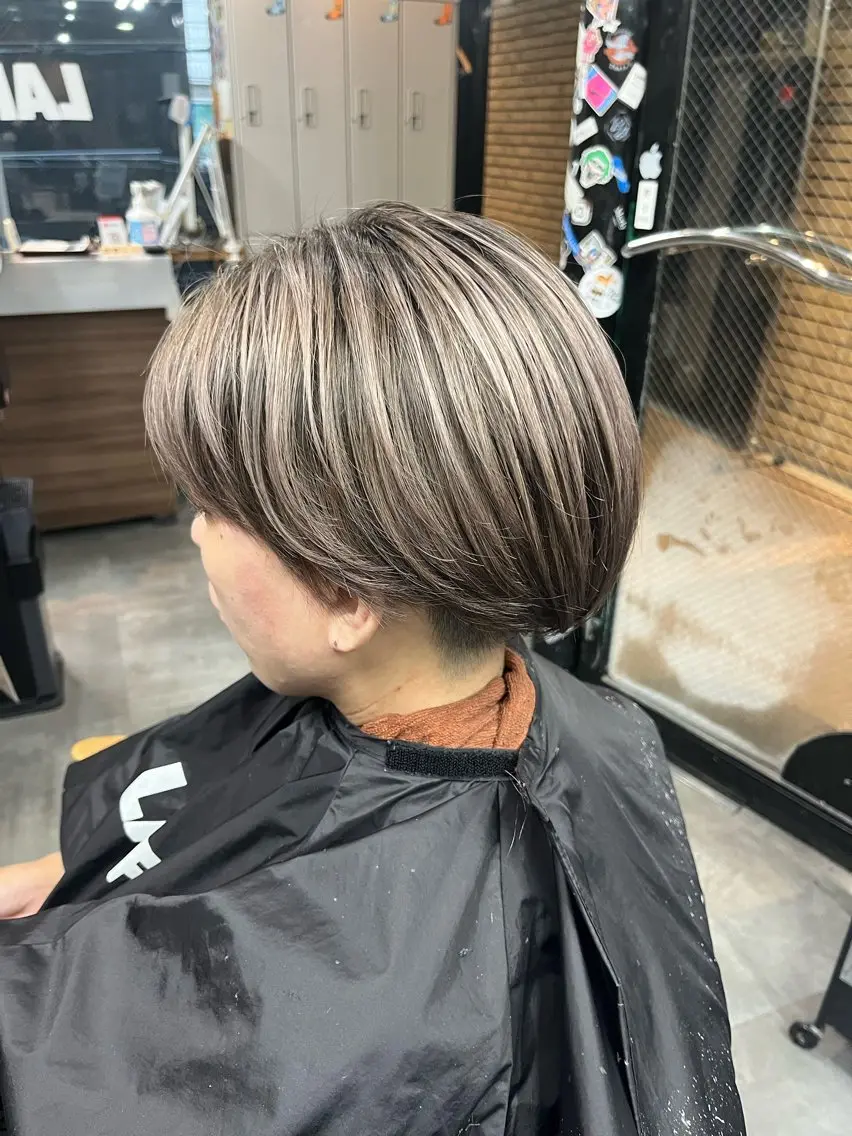 ショート カラー バレイヤージュ レイヤーカット LAFF きよののヘアスタイル