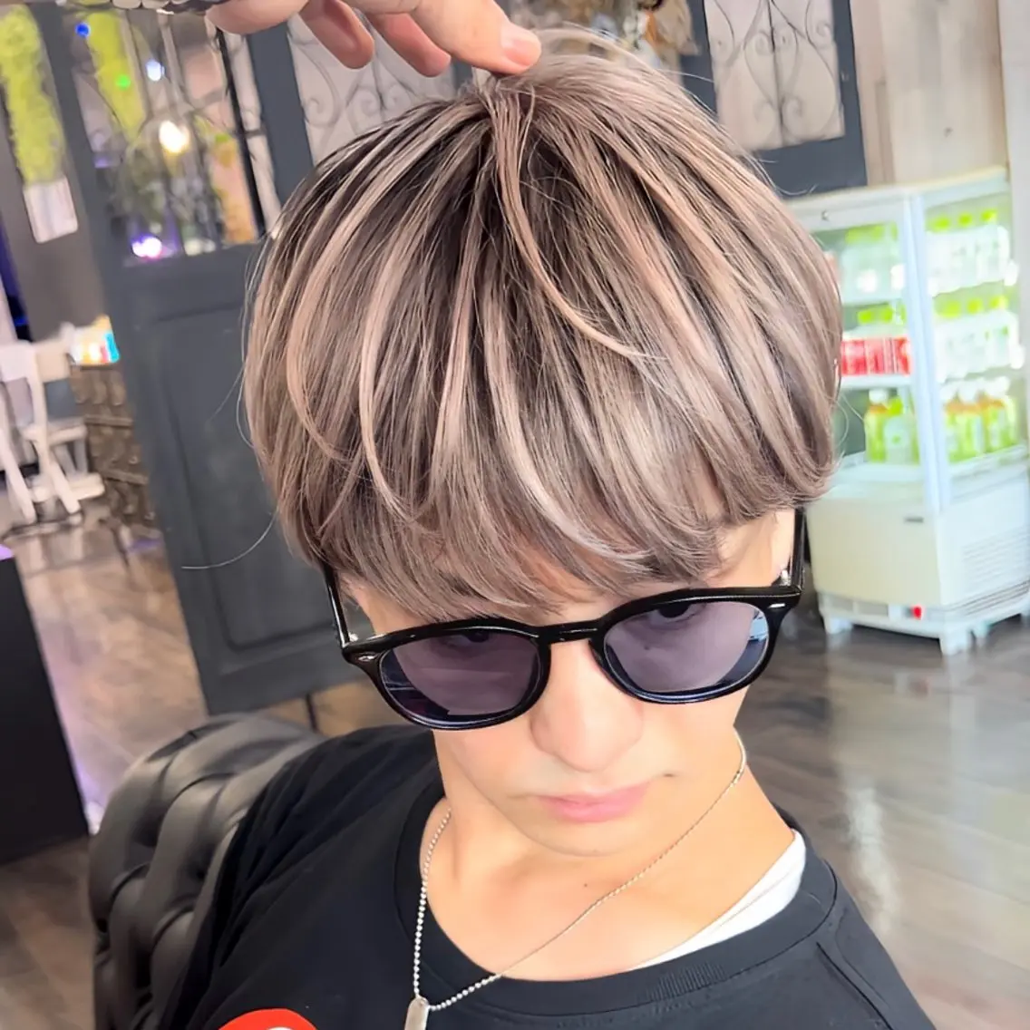 ミディアム レイヤーカット メンズ縮毛矯正 🎖アジマ リョオのヘアスタイル