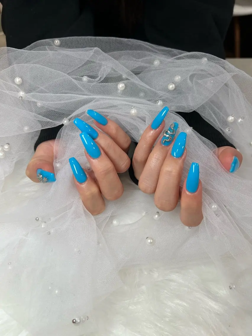 ネイル ハンドネイル zir  nail 🕊️💗RIOのネイルデザイン