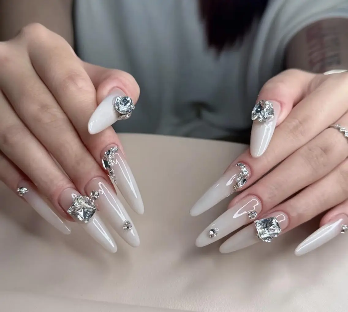 ネイル ハンドネイル 🎀 NaNa_nailのネイルデザイン