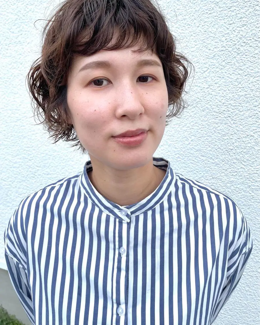 【平日夜7時以降】カット＋パーマモデル　30歳以下の女性限定の写真