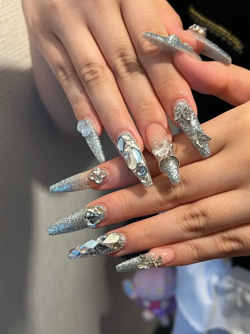 ネイル ハンドネイル Luna Gladeのネイルデザイン