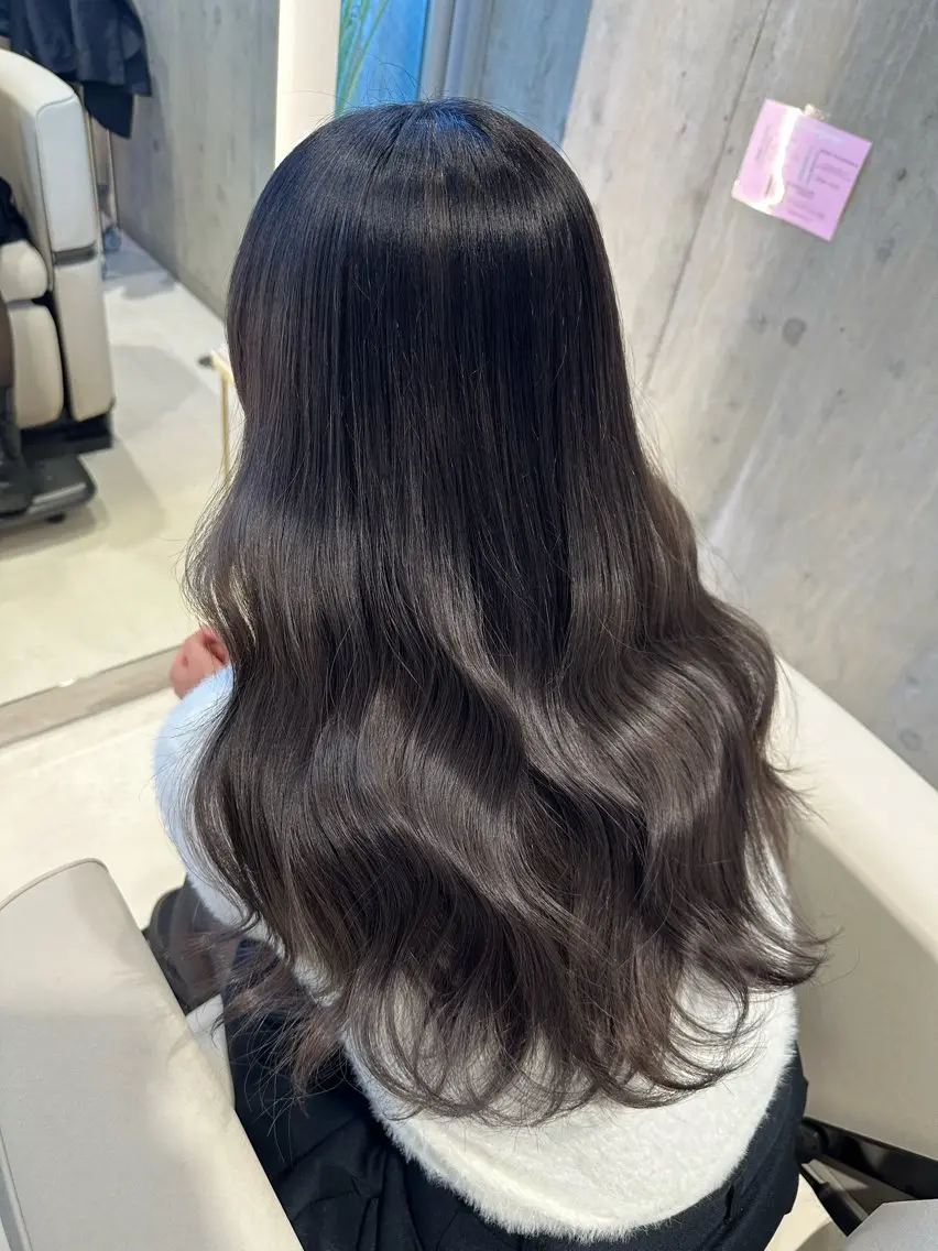 ロング カラー アッシュ ベージュカラー 顔周りカット レイヤーカット カット ヘアカラー レイヤー/艶カラー/ 前橋/渋川竜希のヘアスタイル