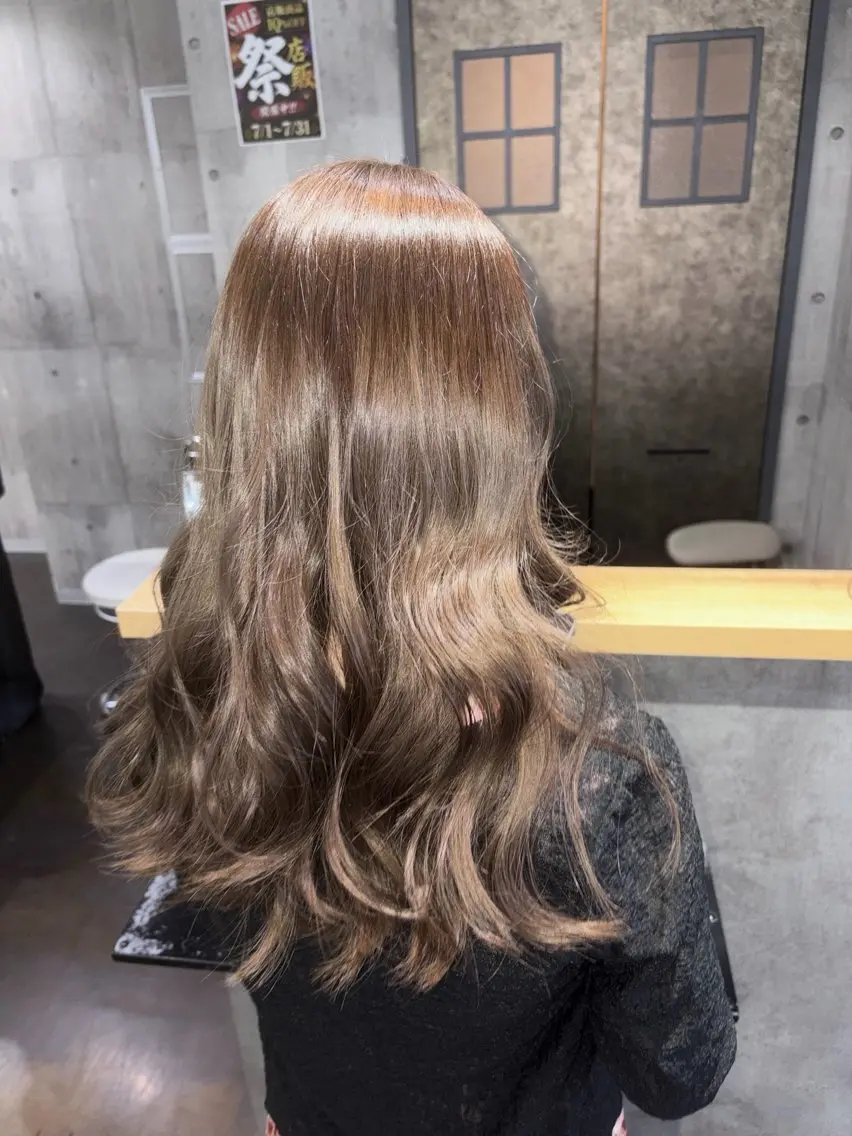 ロング 💙透明感カラー推し 🇰🇷ココロ🦋のヘアスタイル