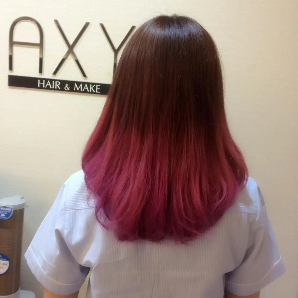 セミロング カラー アッシュ グラデーションカラー ピンクカラー 熊谷 奈菜のヘアスタイル