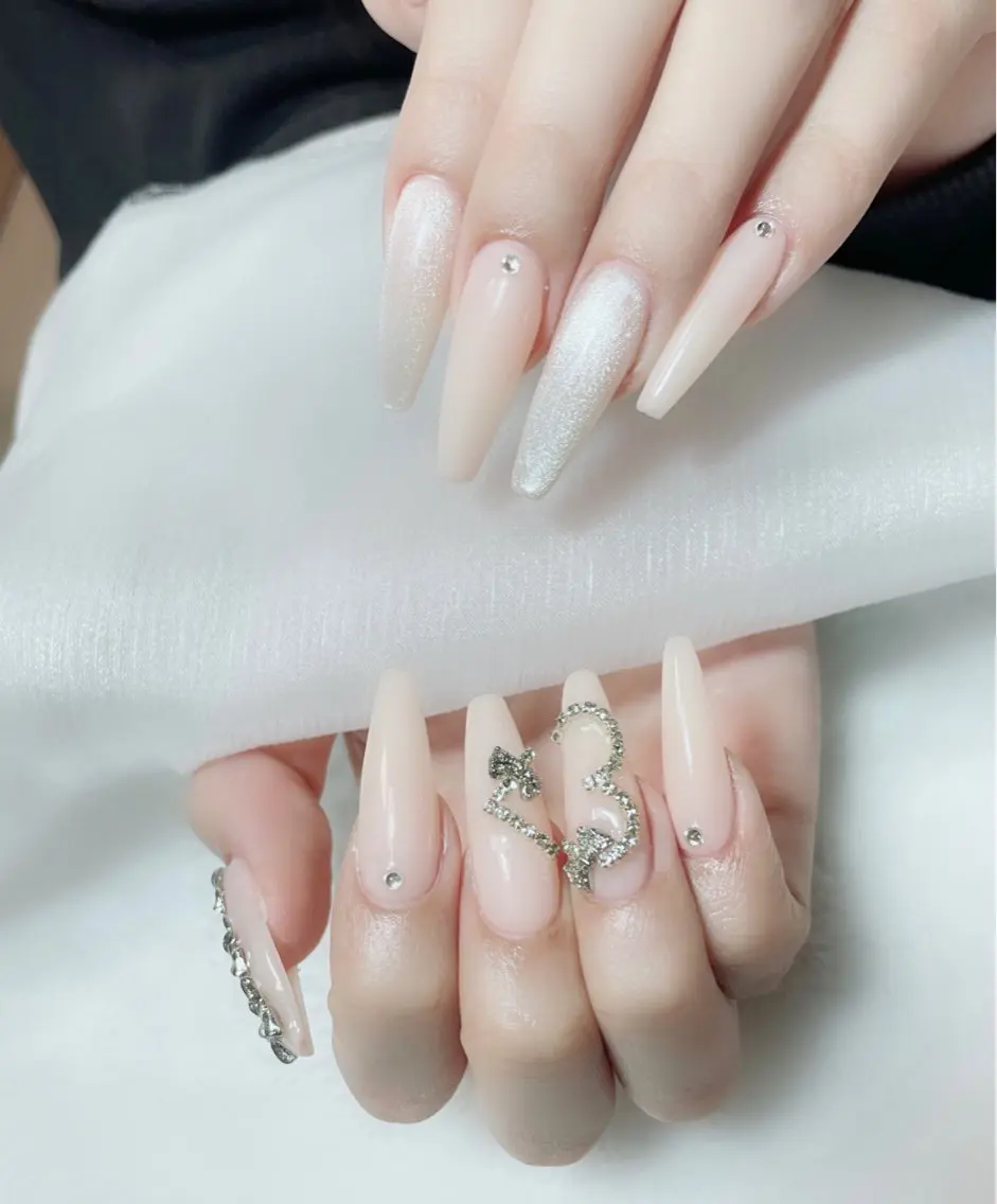 ネイル Amina nail salonのネイルデザイン