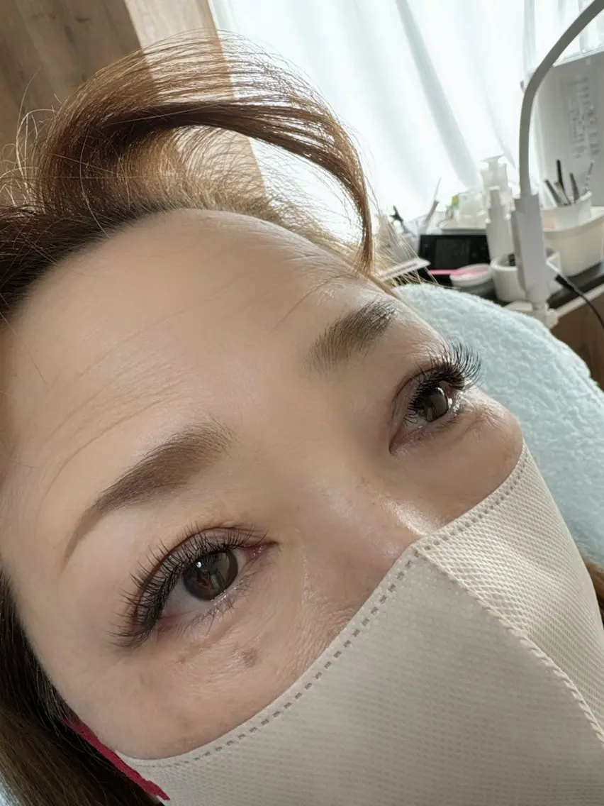 マツエク・マツパ フラットラッシュ ゴージャス 伊藤名紬 マツエク専門のマツエク・マツパデザイン