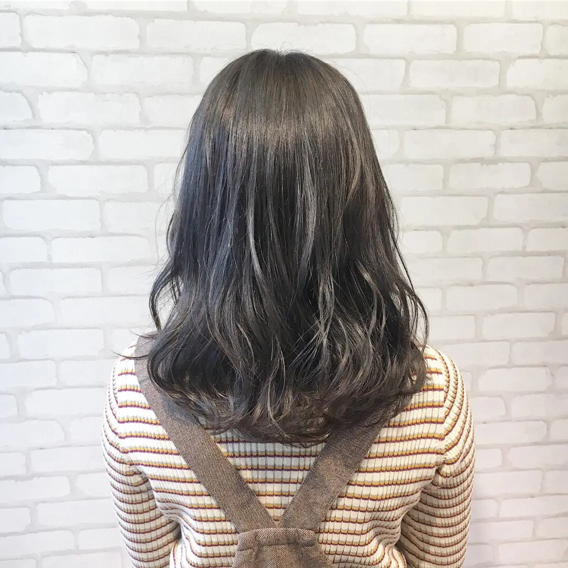 セミロング カラー ヘアアレンジ グレージュ ✨艶髪✨透明感✨ 山内大樹のヘアスタイル