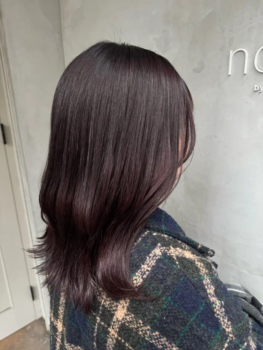 ミディアム ピンクブラウン miyu .のヘアスタイル