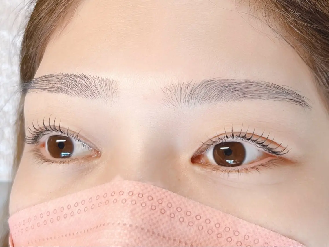 アイブロウ ワックス脱毛 Rico. Araiの眉毛・アイブロウイメージ