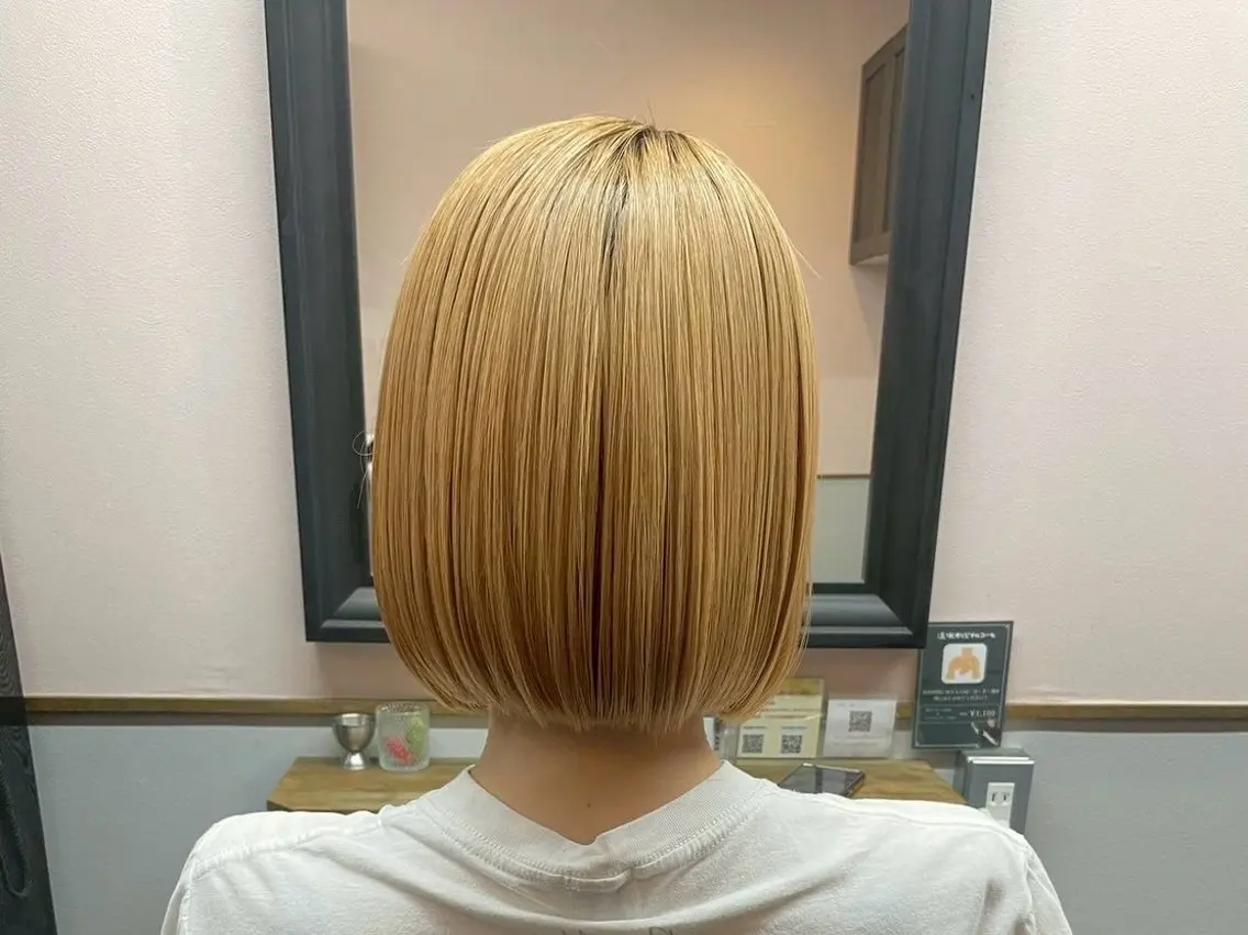 ショート カラー Riho ブリーチモデル募集中のヘアスタイル