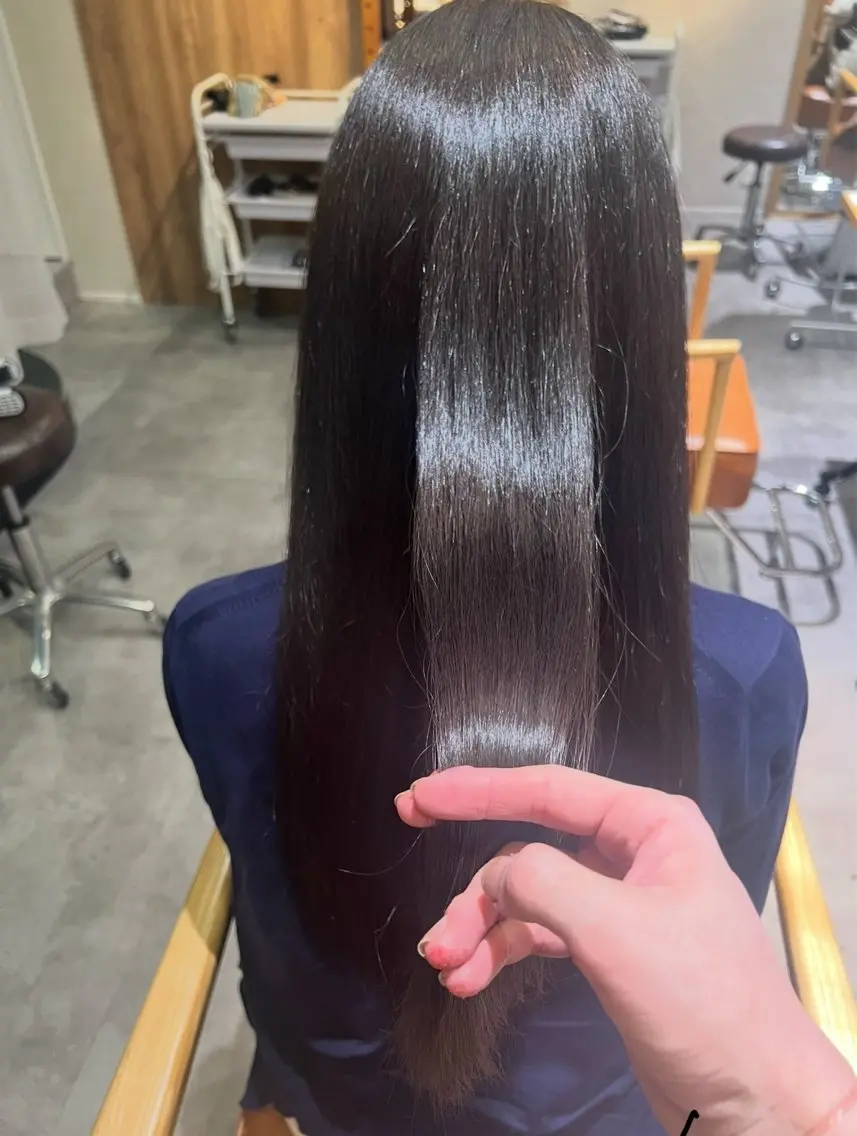 ロング カラー グレージュ オリーブグレージュ オリーブグレー 髪質改善 カット ヘアカラー 笠原 裕貴のヘアスタイル