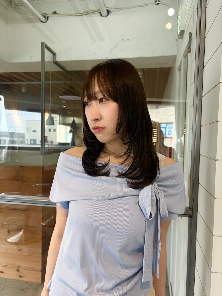 ミディアム カット ヘアカラー 透明感カラー☘️ /meiのヘアスタイル