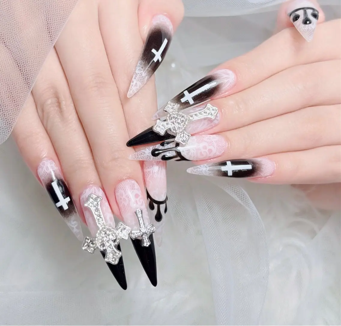 ネイル チークネイル 長さ出し フラッシュネイル フレンチネイル グラデーション ハンドネイル Lenie Nail Salonのネイルデザイン