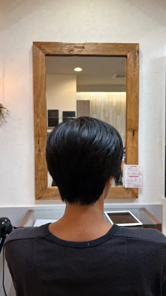 ショート 伊佐🌷hulau CharmMarchのヘアスタイル
