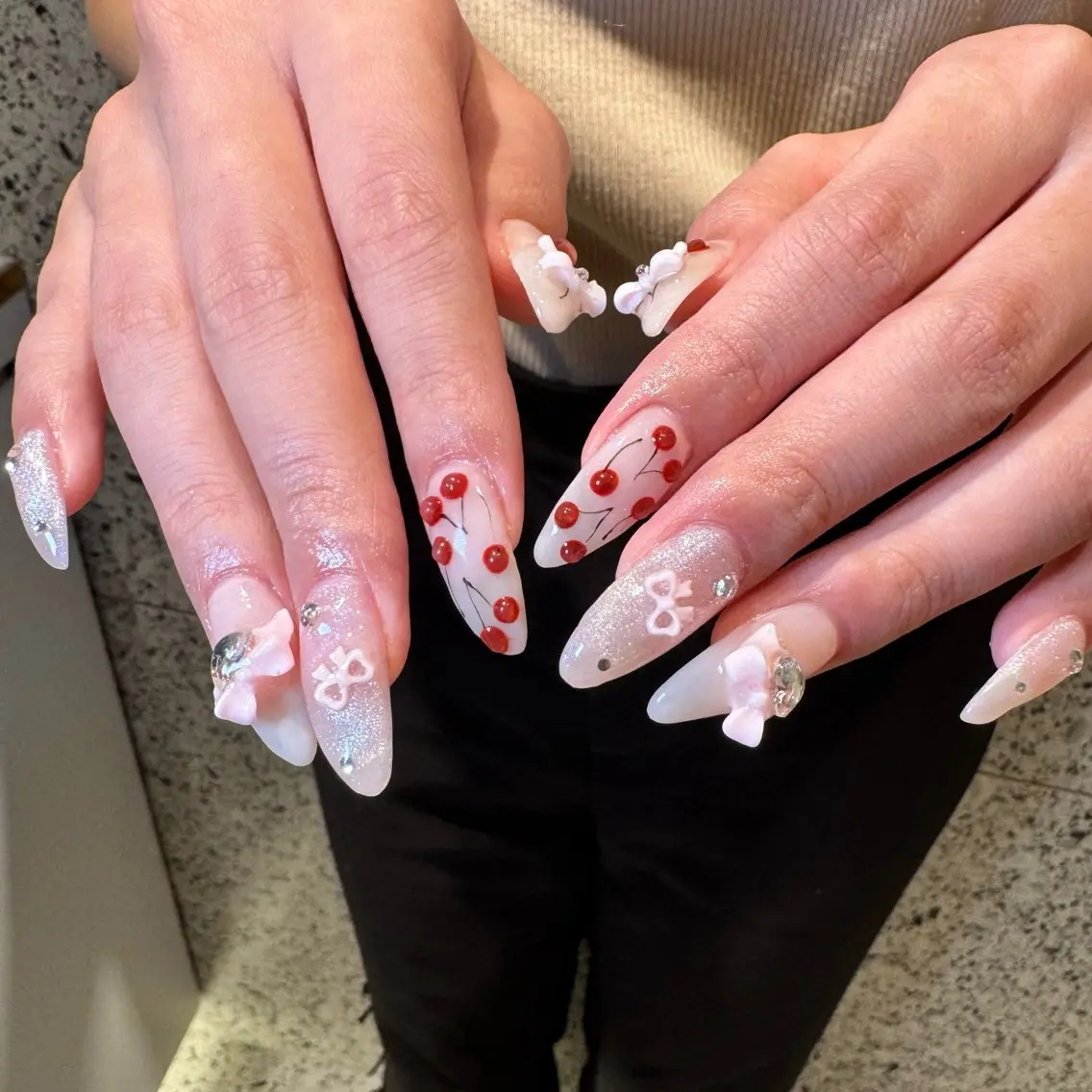 ネイル ハンドネイル RIEKO🍒 ワンホン♡推しネイルのネイルデザイン